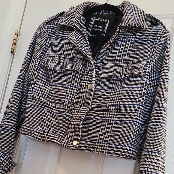 Me Jane Jackets & Blazers - Black & White Plaid Cropped Jacket
